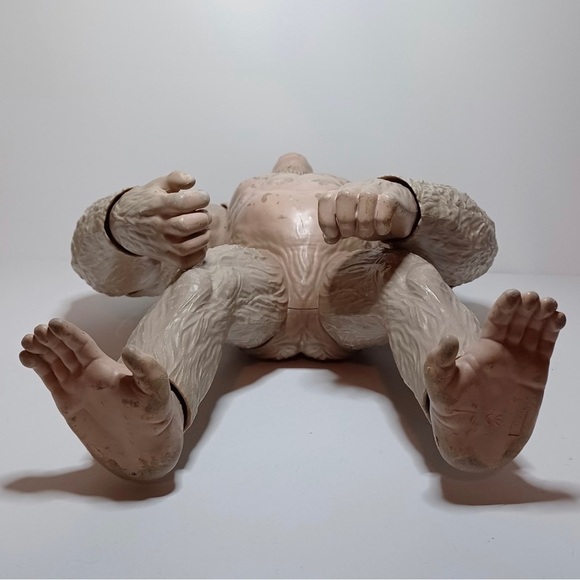 Rampage the Movie 16" Mega Articulated George Gorilla Toy King Kong Figure - Picture 5 of 7